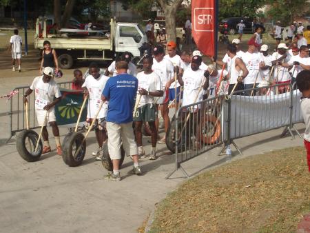 COURSE DE PNEU